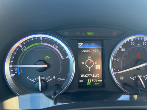 Used 2019 Toyota Highlander XLE image 12