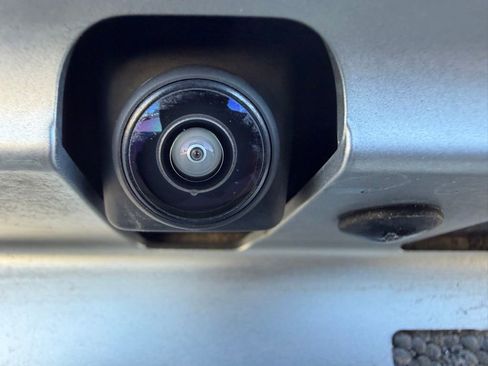 Used 2025 Nissan Pathfinder SL w/ Cargo Package image 9