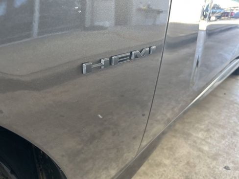 Used 2022 Dodge Charger R/T w/ Blacktop Package image 16