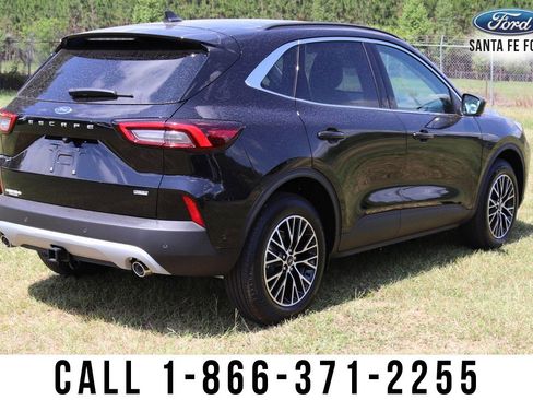 New 2024 Ford Escape PHEV w/ PHEV Premium Package image 8