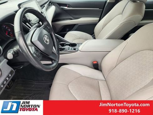 Used 2024 Toyota Camry XSE w/ Navigation Package image 14