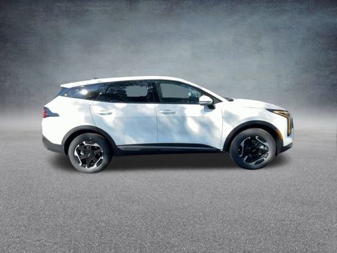 New 2026 Kia Sportage S image 24