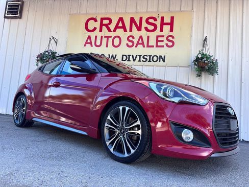 Used 2016 Hyundai Veloster Turbo w/ Option Group 04 FWD image 4