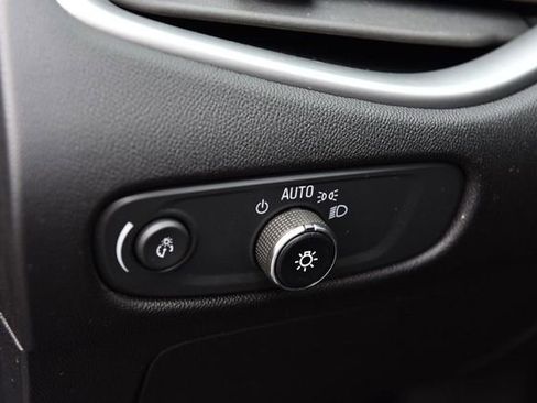 Used 2024 Chevrolet Malibu LT FWD image 9
