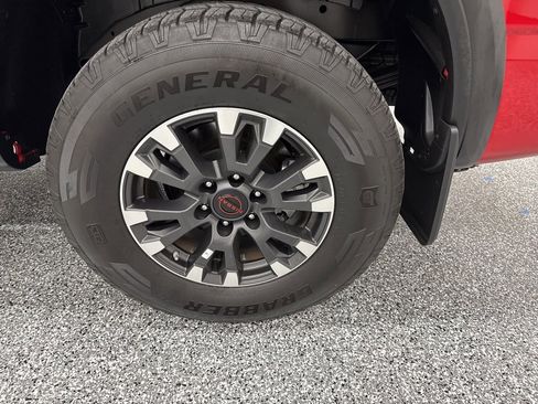 Used 2023 Nissan Titan PRO-4X w/ Pro-4x Convenience Package image 33