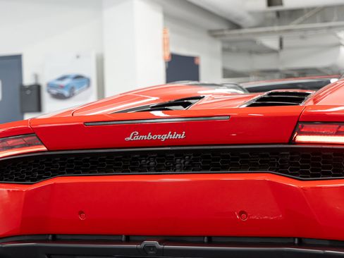 Used 2017 Lamborghini Huracan LP 610-4 AWD/4WD image 15