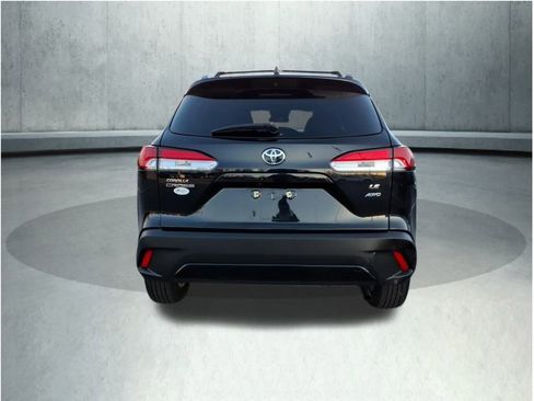 Certified 2023 Toyota Corolla Cross LE image 22
