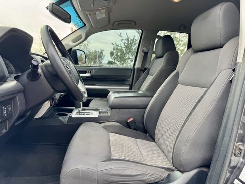 Used 2016 Toyota Tundra SR5 image 11