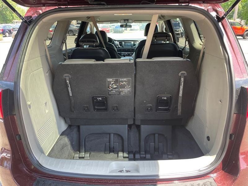 Used 2017 Kia Sedona LX w/ LX Essentials Premium Package FWD image 15