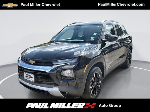 Certified 2023 Chevrolet TrailBlazer LT AWD/4WD image 1