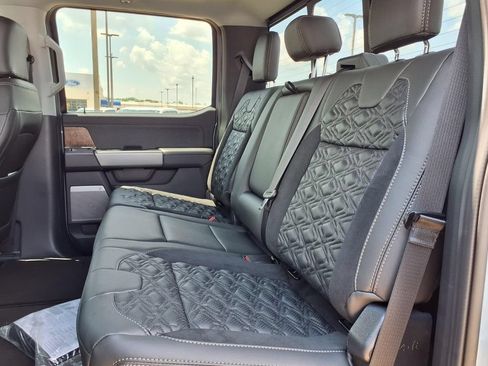 New 2026 Ford F250 Lariat w/ Black Appearance Package AWD/4WD image 9
