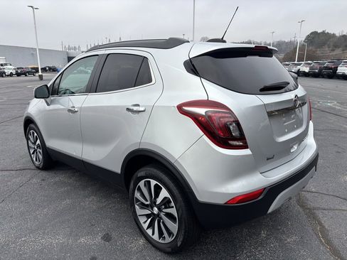 Used 2021 Buick Encore Preferred image 3