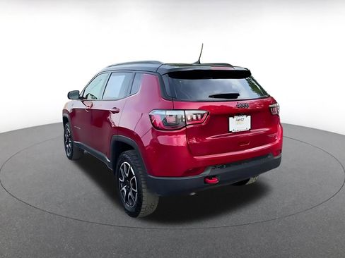 Used 2025 Jeep Compass Trailhawk AWD/4WD image 10