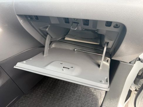 Used 2017 Chevrolet City Express LS image 30