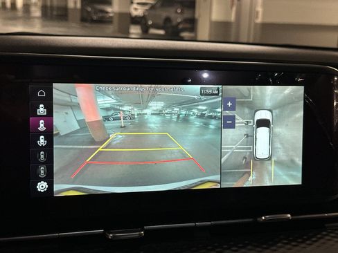Certified 2023 Kia Carnival SX Prestige FWD image 29