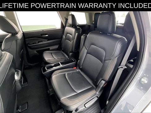 Used 2024 Nissan Pathfinder SL w/ SL Premium Package FWD image 34