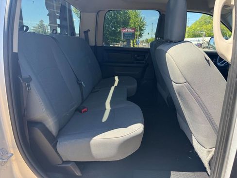 Used 2017 RAM 2500 Tradesman w/ Chrome Appearance Group AWD/4WD image 9