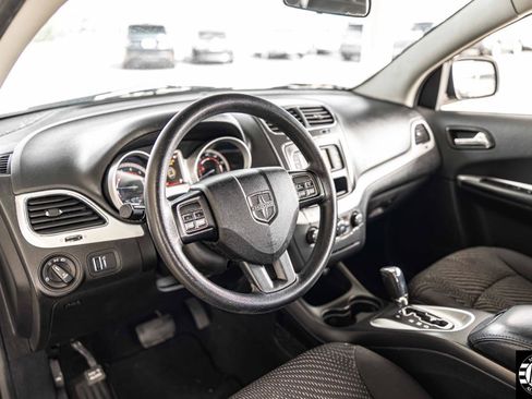 Used 2015 Dodge Journey SXT w/ Flexible Seating Group image 7