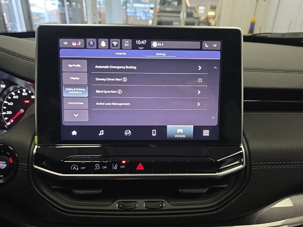 New 2026 Jeep Compass Latitude AWD/4WD image 19
