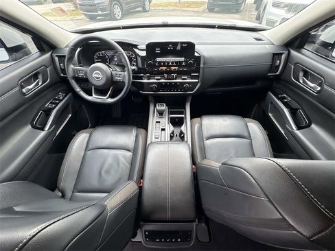 Used 2023 Nissan Pathfinder SL image 22