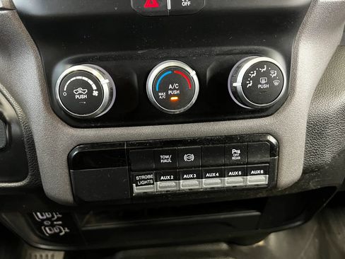 Used 2022 RAM 2500 Tradesman AWD/4WD image 20