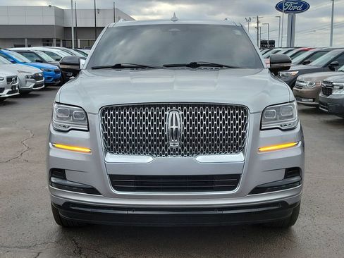 Used 2024 Lincoln Navigator L Reserve image 2