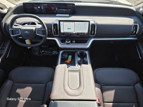 New 2026 Ford Expedition Platinum w/ Platinum Ultimate Package image 16