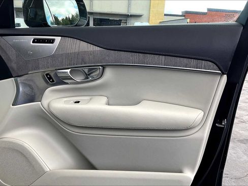 Used 2022 Volvo XC90 T8 Inscription image 27