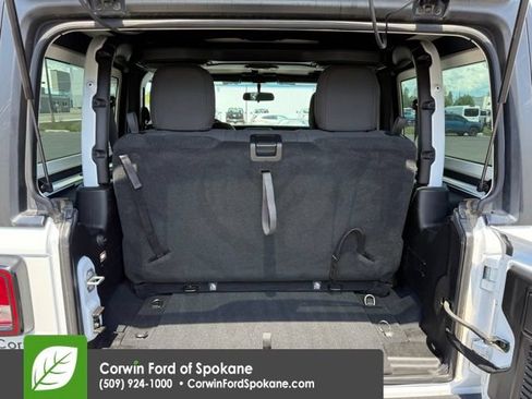 Used 2018 Jeep Wrangler Sport AWD/4WD image 17