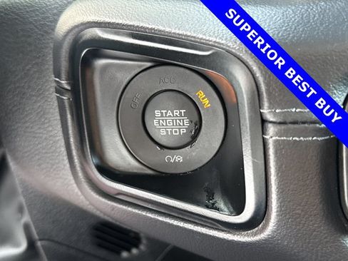 Used 2025 Jeep Wrangler Unlimited Sahara AWD/4WD image 20