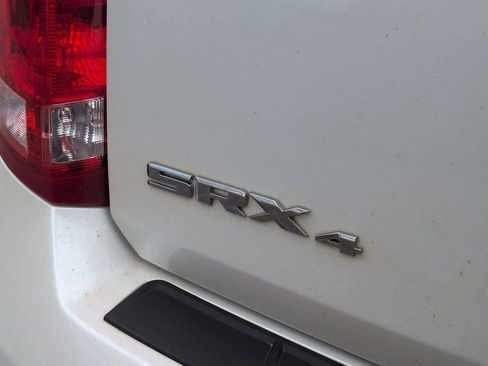 Used 2011 Cadillac SRX Luxury AWD/4WD image 12