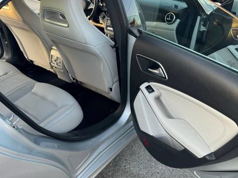 Used 2018 Mercedes-Benz CLA 250 image 17