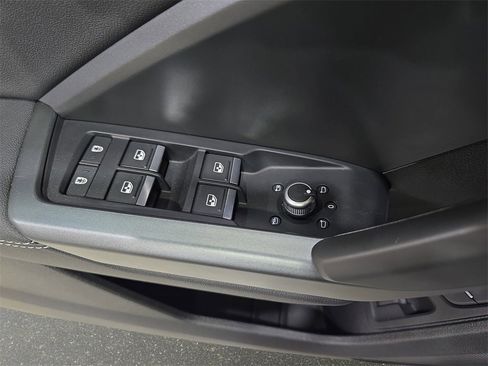 Used 2024 Audi Q3 2.0T Premium Plus w/ Premium Plus Package image 30