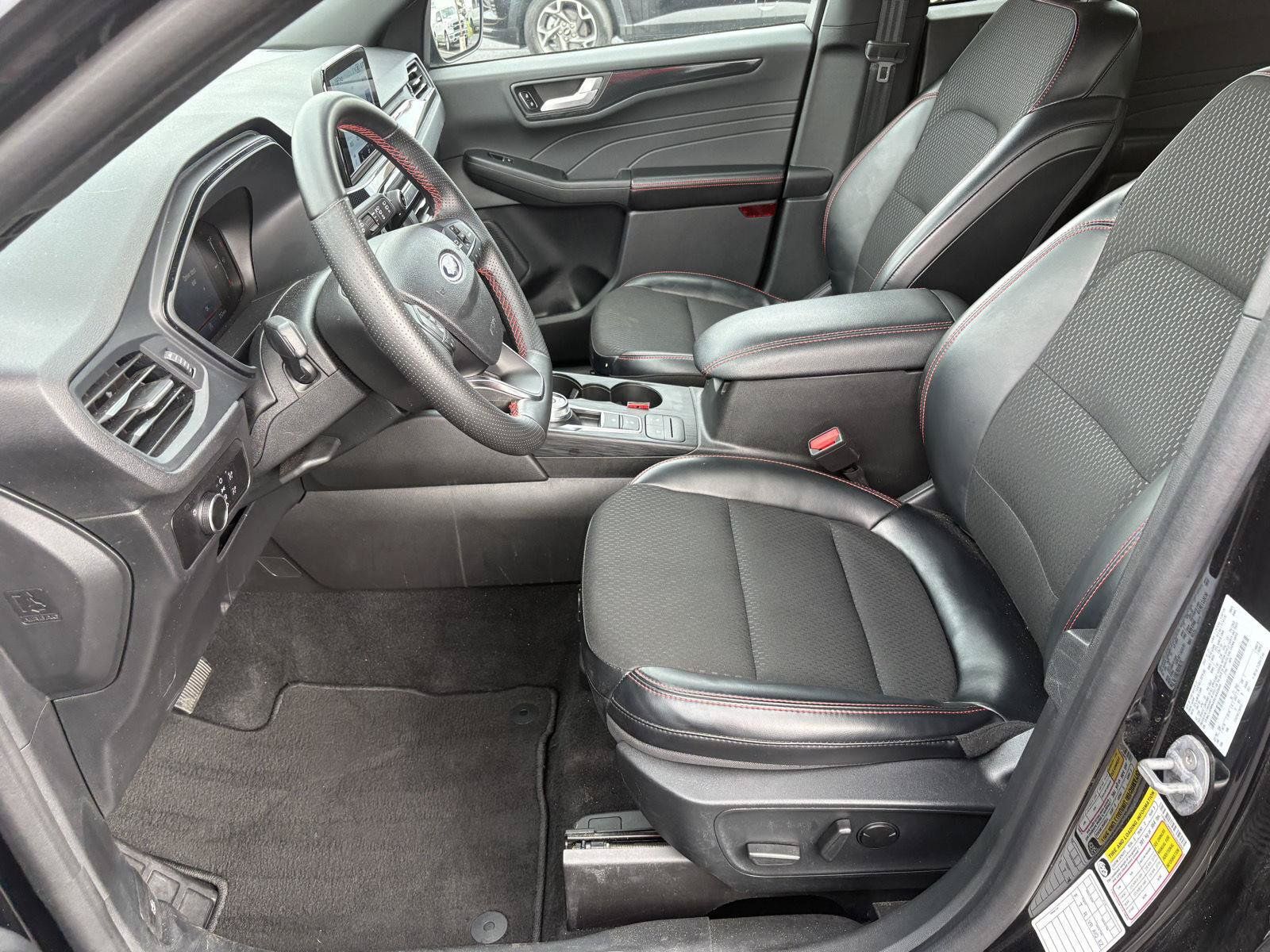 Used 2025 Ford Escape ST-Line FWD image 5