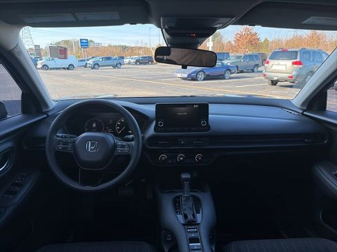 Used 2023 Honda HR-V LX image 18