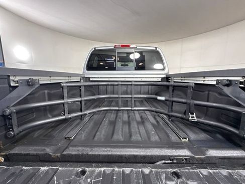 Used 2018 Nissan Frontier PRO-4X AWD/4WD image 29