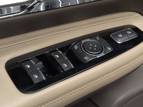 Used 2020 Lincoln Corsair Reserve image 27