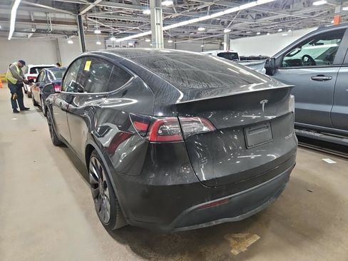 Used 2021 Tesla Model Y Performance AWD/4WD image 4