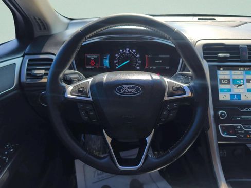 Used 2019 Ford Fusion SEL FWD image 22