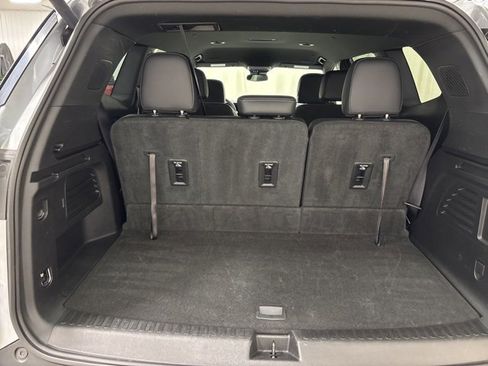 Used 2025 Buick Enclave Preferred image 13