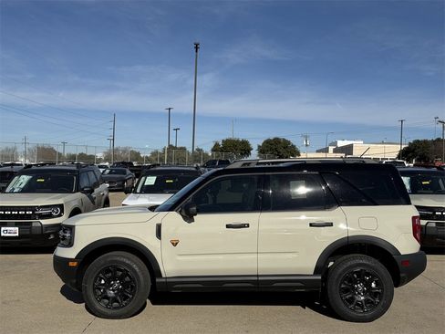 New 2025 Ford Bronco Sport Badlands w/ Badlands Tech Package image 26