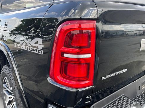 Used 2025 RAM 1500 Limited w/ Off Road Group AWD/4WD image 31