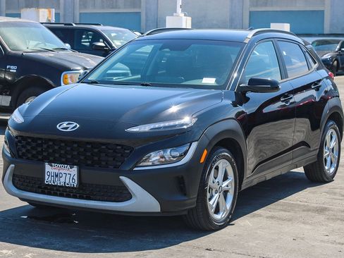 Used 2023 Hyundai Kona SEL w/ Cargo Package AWD/4WD image 3