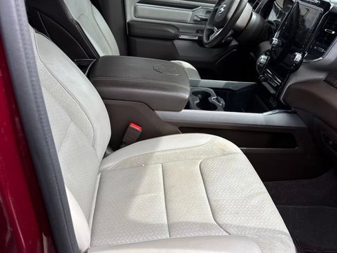 Used 2025 RAM 1500 Laramie AWD/4WD image 4