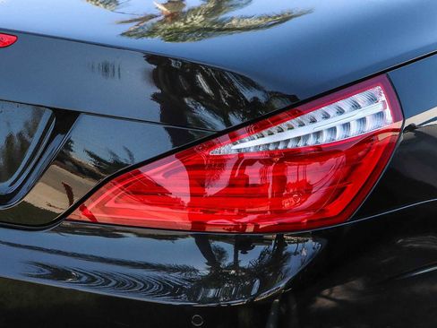 Used 2014 Mercedes-Benz SL 550 image 14
