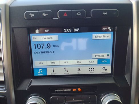 Used 2018 Ford F150 Platinum w/ Equipment Group 701A Luxury image 20