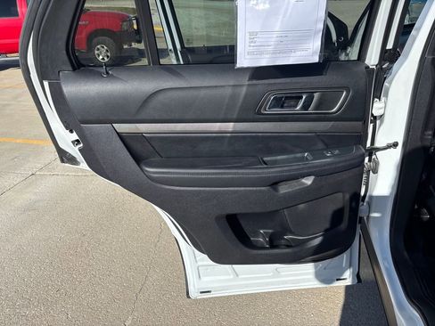 Used 2019 Ford Explorer XLT w/ Equipment Group 201A image 24