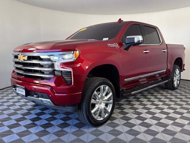 Used 2024 Chevrolet Silverado 1500 High Country w/ High Country Premium Package AWD/4WD image 2