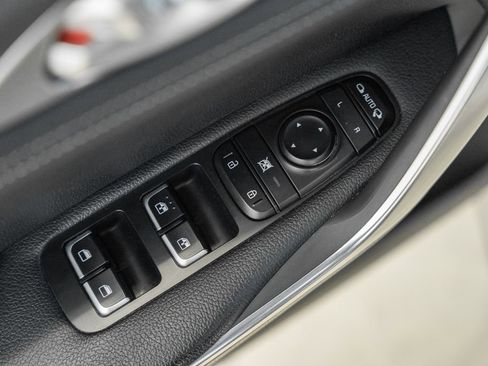 Used 2022 Kia Stinger GT1 image 44