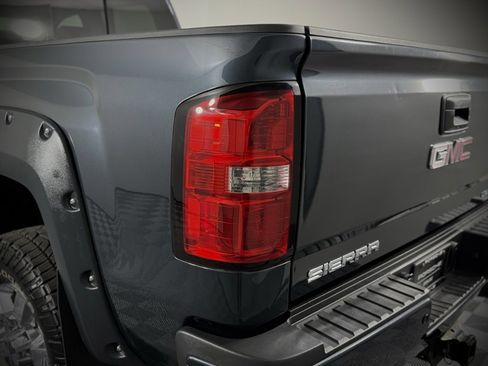 Used 2019 GMC Sierra 2500 Denali image 14